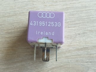 AUDI 431951253G PRZEKAŹNIK 381