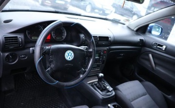 Volkswagen Passat B5 Kombi 1.9 TDI 130KM 2003 Volkswagen Passat Legendarny 1.9 TDI, Grzane fotele, Multifunkcja. 1.9, zdjęcie 7