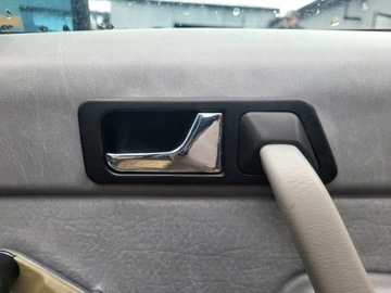 ОБИВКА ДВЕРИ BACON MERCEDES 190 W201 OE