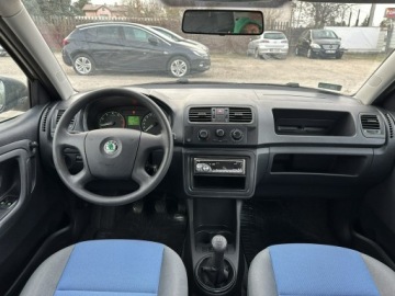 Skoda Fabia II Hatchback 1.2 i HTP 12V 70KM 2007 Škoda Fabia Skoda Fabia 1.2 benzyna/Salon, zdjęcie 12