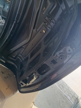 MERCEDES 222 S VÍKO KUFRU ZADNÍ