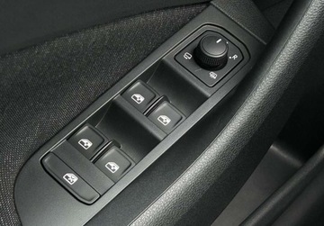 Skoda Scala Hatchback 1.5 TSI 150KM 2023 Skoda Scala Style Pakiet Comfort, ACC, Wirtualna Kabina, Podgrzewane fote, zdjęcie 18