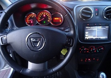 Dacia Sandero II Hatchback 5d TCe  90KM 2014 Dacia Sandero Bezwypadkowa Serwisowana 1-Wlasciciel Tablet Navi Pdc Tempom, zdjęcie 7