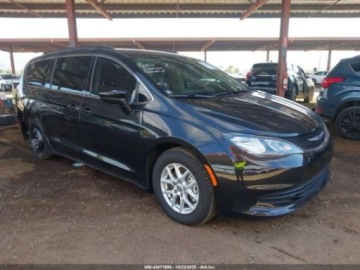 Chrysler Voyager V 2020 Chrysler Voyager 2020 r.,3,6L LXI 3.6 Benzyna 287KM, zdjęcie 2