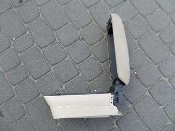 LOKETNÍ OPĚRKA CENTRÁLNÍ TUNELU AVENSIS T25 SKŘÍŇKA BEZ BÉŽOVÝ 2003-2008