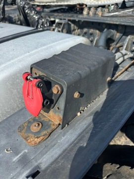 РОЗЕТКА ПИТАНИЯ HEBEL IVECO STRALIS HI-WAY