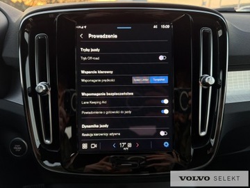 Volvo XC40 Crossover Facelifting 2.0 B3 163KM 2022 Volvo XC 40 XC40 B3 Core aut, Pakiet park assist,, zdjęcie 23