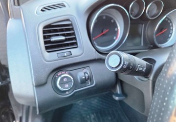 Opel Insignia I Sports Tourer 2.0 CDTI ECOTEC 160KM 2009 Opel Insignia 2,0 CDTI 160 Xenon Navi 2.0 Diesel 160KM, zdjęcie 27