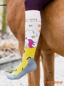 Kolorowe wesołe skarpetki jeździeckie wzór ALPAKA