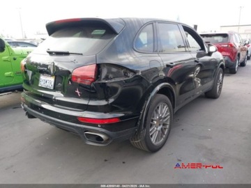 Porsche Cayenne III 2018 Porsche Cayenne 2018 3.6L V-6 AWD 3.6 Benzyna 300KM, zdjęcie 2