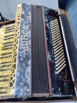 Аккордеон Horch в футляре.