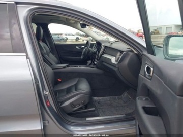 Volvo XC60 II Crossover T5 250KM 2018 Volvo XC 60 2018 r.,2,0L T5 2.0 Benzyna 250KM, zdjęcie 8