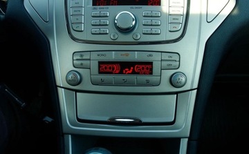 Ford Mondeo IV Kombi 2.0 Duratec Flexifuel 145KM 2010 Ford Mondeo 2.0 benzyna 145KM Climatronic grzane fotele serwis ASO 2.0, zdjęcie 34