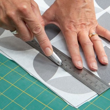 САМОКЛЕЯЩАЯСЯ ГЕОМЕТРИЧЕСКАЯ НАПОЛЬНАЯ ПЛИТКА ПВХ КОЛЕСНАЯ