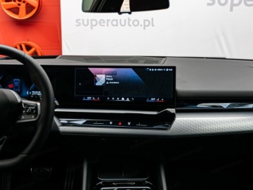 BMW Seria 5 G90-91 2025 BMW Seria 5 540d xDrive Combi 3.0 285KM 2025, zdjęcie 18