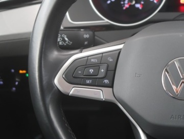 Volkswagen Passat B8 Variant Facelifting 2.0 TDI SCR 150KM 2023 VW Passat 2.0 TDI, Salon Polska, 1. Właściciel, zdjęcie 16