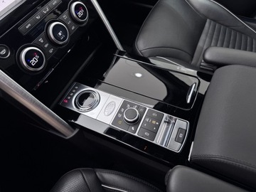 Land Rover Discovery V Terenowy 2.0 SD4 240KM 2019 Land Rover Discovery SD4 HSE, Pneumatyka, 360° 1wł, zdjęcie 28
