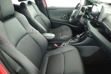 Toyota Yaris IV Hatchback 1.5 Hybrid Dynamic Force 116KM 2021 Toyota Yaris 1.5 VVT-i Hybrid, Salon Polska, zdjęcie 6