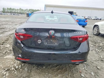 Alfa Romeo Giulia II Sedan 2.0 TBi 280KM 2018 Alfa Romeo Giulia 2018 ALFA ROMEO GIULIA Q4 2.0 Benzyna 280KM, zdjęcie 2