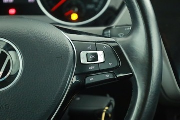 Volkswagen Touran III 1.5 TSI EVO 150KM 2021 VW Touran 1.5 TSI, Salon Polska, Serwis ASO, zdjęcie 13