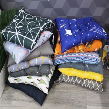 ПОДУШКА НА ТАБУРЮТ, СТЕГАНЫЙ САДОВЫЙ СТУЛ, ЗАВЯЗАННЫЙ РЕМНЯМИ, 40х40 СМ