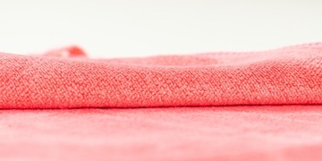 Быстросохнущее полотенце из микрофибры 30х30 см.