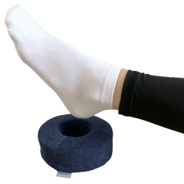 KRĄŻEK przeciwodleżynowy PODUSZKA Z OTWOREM W POKROWCU FROTTE 5X15CM GRANAT