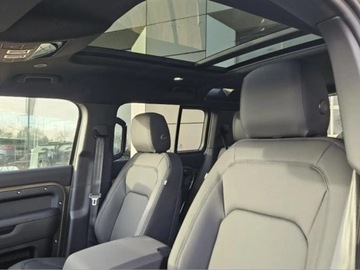 Land Rover Defender IV (L663) Hard Top 90 3.0D R6 250KM 2025 Defender 110 D250 X-Dynamic SE 3.0 (250KM) 2025, zdjęcie 5