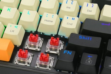 REDRAGON Ryze K633C RGB-клавиатура