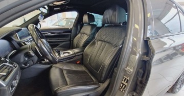 BMW Seria 7 G11-G12 Sedan Facelifting 3.0 740d 340KM 2021 BMW Seria 7 740d 340km X-drive M-pakiet Kamera 360stopni Dociagi drzwi 3.0, zdjęcie 15