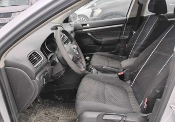 Volkswagen Golf VI Variant 1.6 TDI-CR DPF BlueMotion 105KM 2012 Volkswagen Golf 2012r, SALON POLSKA. 1.6 TDI. Lekko uszkodzony przod. Jezd, zdjęcie 6