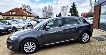 Opel Astra J Hatchback 5d 1.4 Turbo ECOTEC 120KM 2011 Opel Astra BENZYNA NAWIGACJA sportowe fotele super okazja polecamy, zdjęcie 23