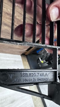 PORSCHE MACAN 95B MŘÍŽKA RÁMEČEK CHLADIČŮ VODY 95B820746A
