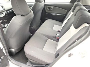Toyota Yaris III Hatchback 5d Facelifting 2017 1.5 Hybrid 100KM 2018 TOYOTA YARIS HYBRYDA, zdjęcie 13