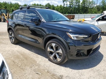 Volvo XC40 2023 Volvo XC 40 Plus 2023 2.0l 2.0 Benzyna 194KM, zdjęcie 4