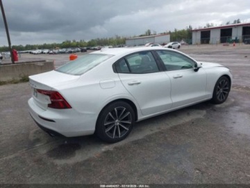 Volvo S60 III 2021 Volvo S60 T5 Momentum 2021 2.0 Benzyna 250KM, zdjęcie 5