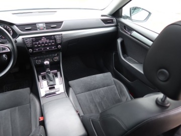 Skoda Superb III Kombi 2.0 TSI 280KM 2015 Skoda Superb 2.0 TSI, 4X4, Automat, Skóra, Navi, zdjęcie 7