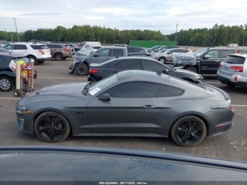 Ford Mustang VI Fastback Facelifting 5.0 Ti-VCT 450KM 2022 Ford Mustang GT Premium Fastback 2022 5.0l 5.0 Benzyna 450KM, zdjęcie 2