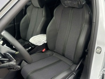 Peugeot 2008 II 2025 Od ręki - GT e-DCS 1.2 mHEV 145KM, zdjęcie 4