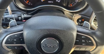 Jeep Grand Cherokee IV Terenowy Facelifting 3.0 CRD 190KM 2016 Jeep Grand Cherokee 3.0D 190KM zarejestrowany jeden wlasciciel w polsce pi, zdjęcie 29