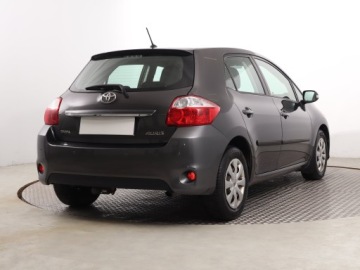 Toyota Auris II Hatchback 5d Dual VVT-i 100 99KM 2013 Toyota Auris 1.3 Dual VVT-i, Salon Polska, Klima, zdjęcie 4