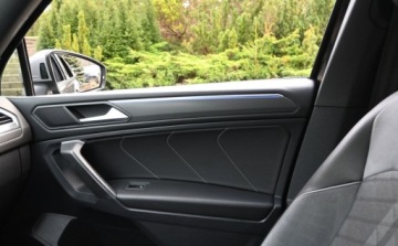 Volkswagen Tiguan II SUV Facelifting 2.0 TDI 200KM 2022 Volkswagen Tiguan 2,0 TDI 200 KM 4x4 R-LINE HEDA UP MATRIX Kamera 360 Nawi, zdjęcie 29