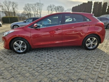 Hyundai i30 II Hatchback 5d 1.6 GDI 135KM 2015 Hyundai i30 1,6 benzyna 135KM nawigacja, zdjęcie 16