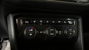 Volkswagen Tiguan II SUV 1.4 TSI 125KM 2018 Volkswagen Tiguan Bardzo ladny stan 1.4 Benzyna 125KM, zdjęcie 29