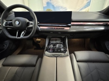 BMW Seria 5 G90-91 Touring 2.0 520d 197KM 2026 BMW Seria 5 520d xDrive Sport Sedan 2.0 (197KM) 2026, zdjęcie 5