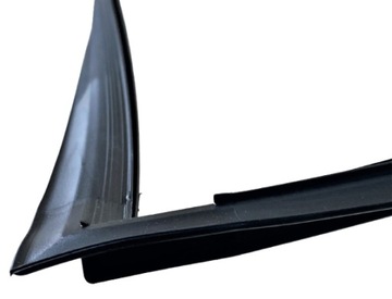 УПЛОТНИТЕЛЬ ПЕРЕДНЕГО СТЕКЛА MERCEDES SPRINTER I