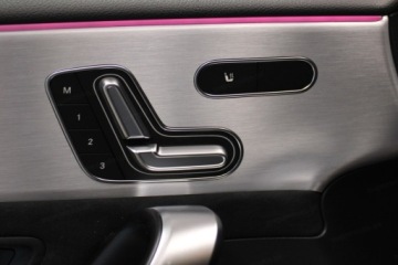 Mercedes Klasa A W177/V177 Hatchback Facelifting 2.0 220d 190KM 2024 MERCEDES-BENZ A Klasa 220 d AMG Line 2.0 (190KM) 2024, zdjęcie 12