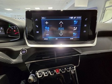 Peugeot 2008 II SUV 1.2 PureTech 130KM 2021 Peugeot 2008 1.2 PureTech Allure EAT8 130KM Gwarancja Dealer 1.2 Benzyna, zdjęcie 16