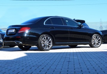Mercedes Klasa E W213 Limuzyna Plug-in Facelifting 2.0 300e 320KM 2020 Mercedes E300e 320 koni Sedan Burmester Szyber Webasto Kamera Avantgarde, zdjęcie 6