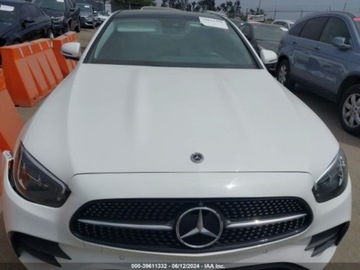 Mercedes Klasa E W213 2022 Mercedes-Benz Klasa E 2022 Mercedes-Benz E-Class E 350 RWD Sedan 2.0 255KM, zdjęcie 1